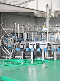 380V Carbonated Beverage Filling Machine Easy Operation High accuracy