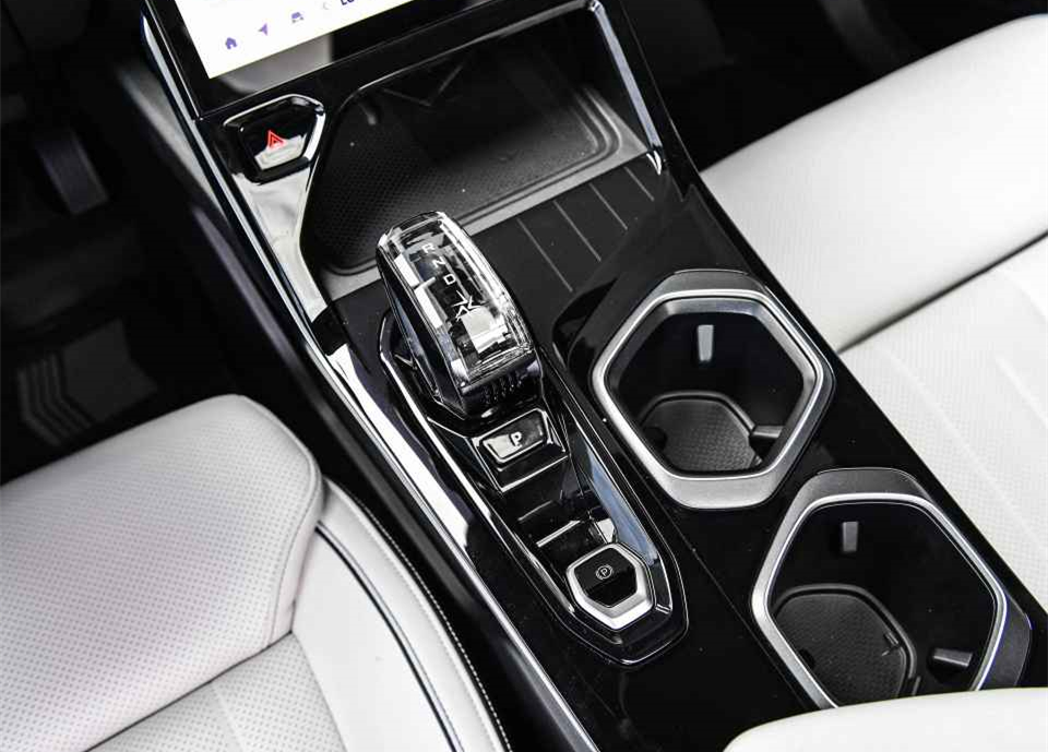 Electric Geely Boyue L SUV 5 Seater Gasoline Powered Hybrid 1.5T Fast Speed Exterior Rearview Mirror Maximum Power 200-250Ps