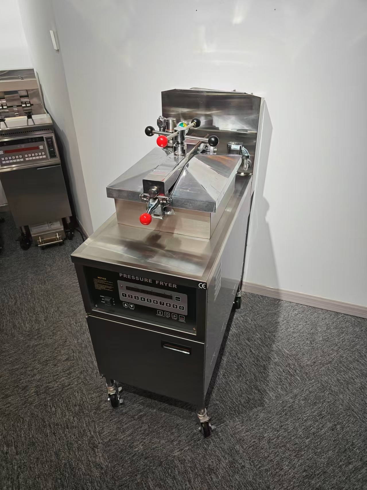 Compute Panel Electric 4HD 13.5KW Broast Frying Machine Chicken Pressure Fryer