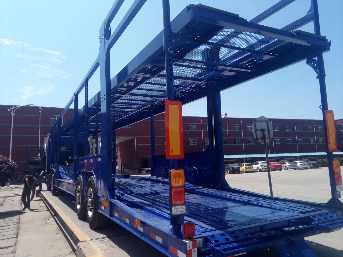3 Axles Car Carrier Semi Trailer with Steel Material and 40000KG Payload