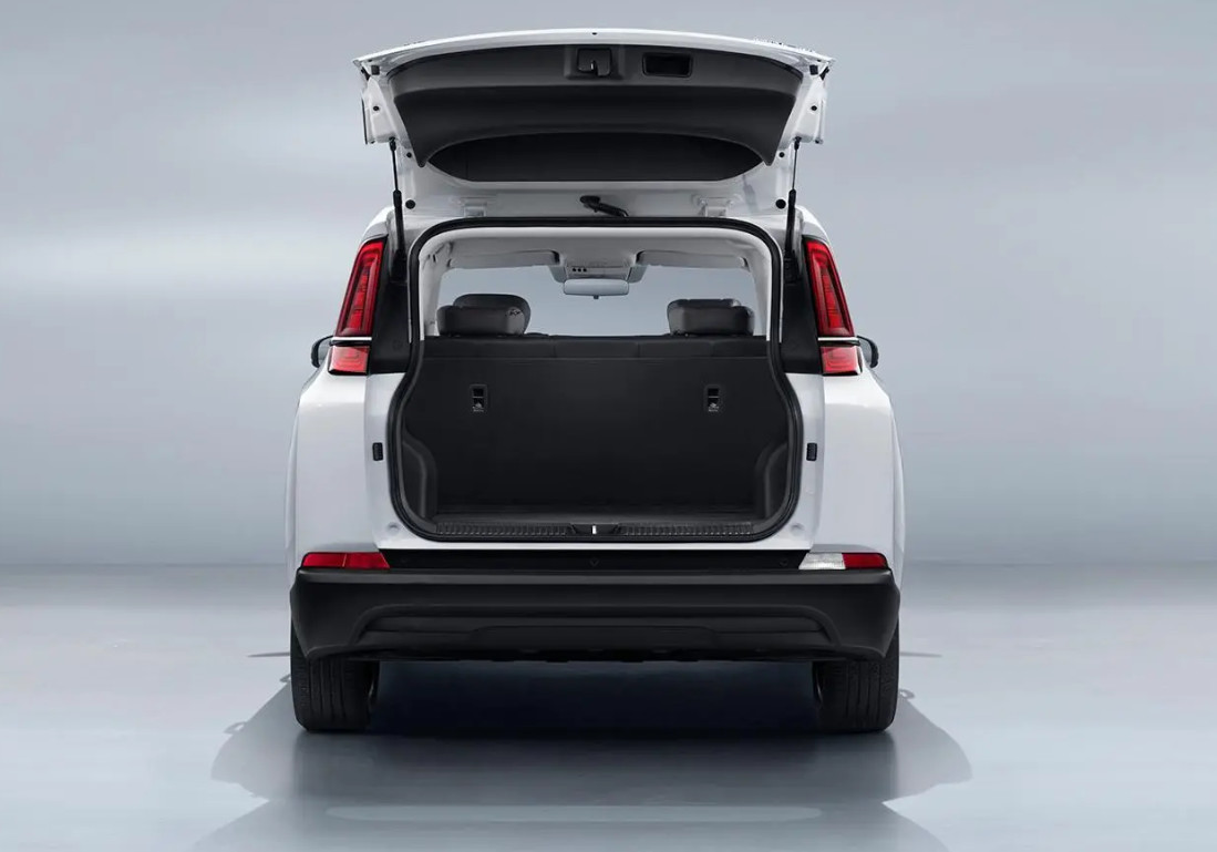 BESTUNE NAT 419KM Range Compact Pure Electric MPV For Family/Taxi Max Speed 140km/H