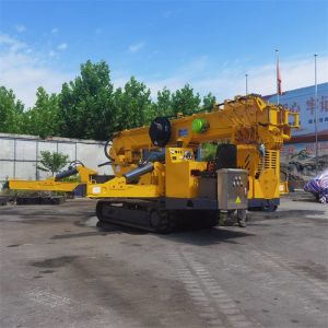 China Mini Four Outriggers Spider Crawler Crane 17.8m Lifting Height on sale