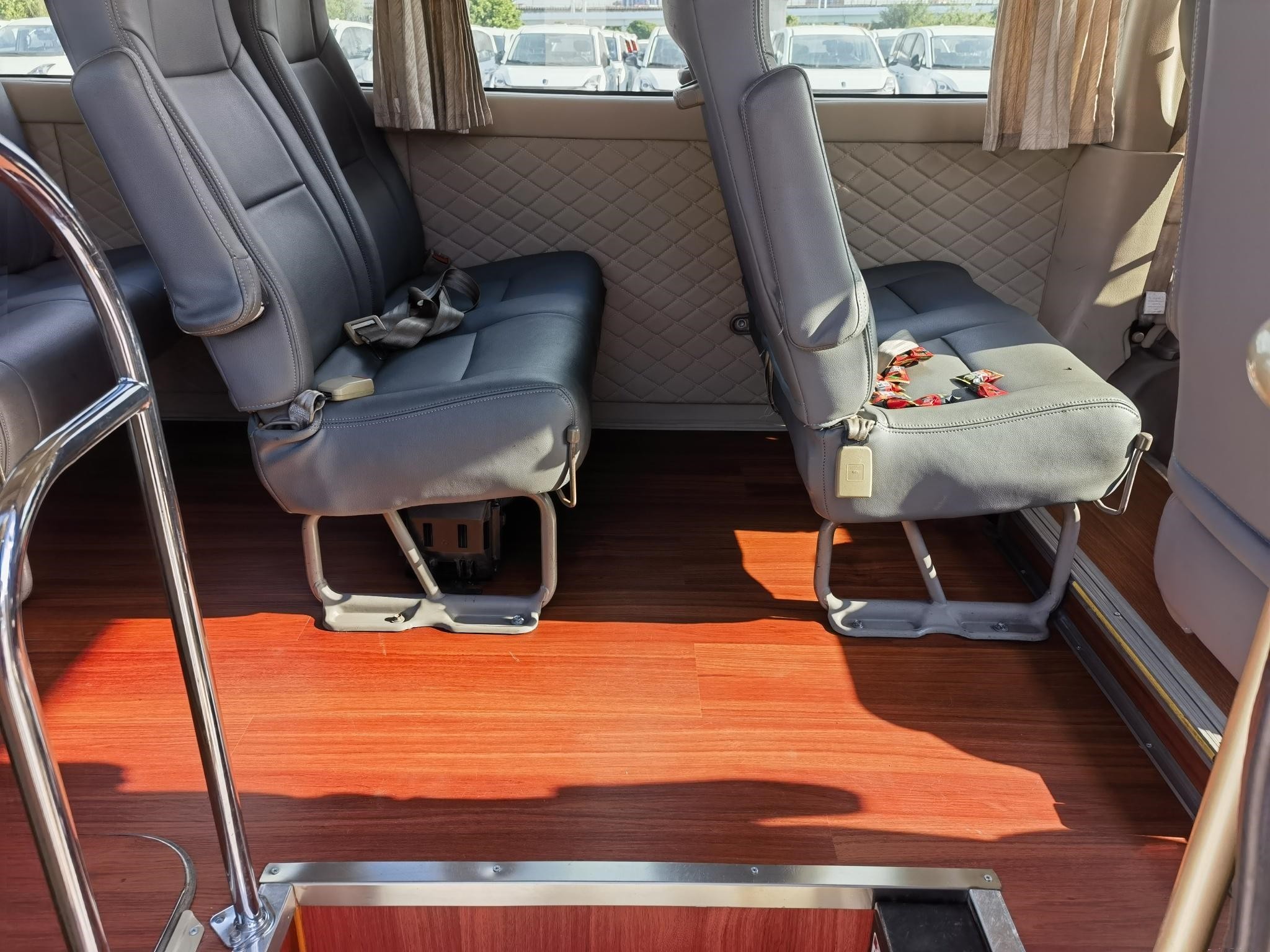Toyota Used Japan Used Coaster Bus Manual Gear 2010 Year Luxurious With 20 Seats