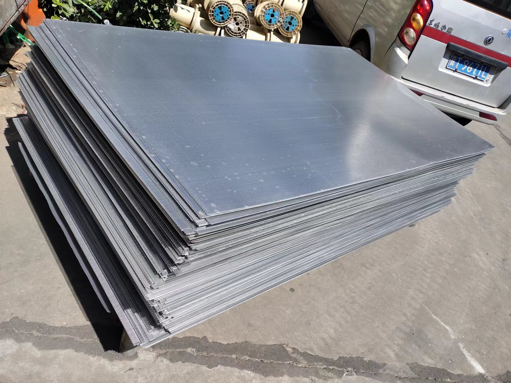 Perforated hole sheets