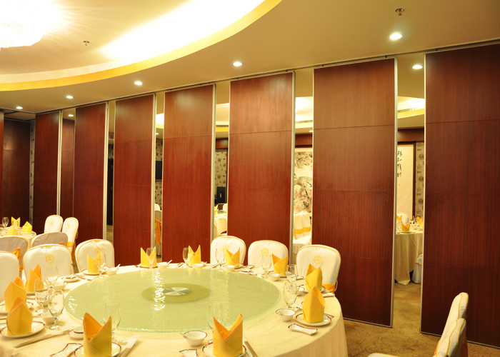 Collapsing Aluminium Movable Partition Walls , Restaurant Portable Partition Walls