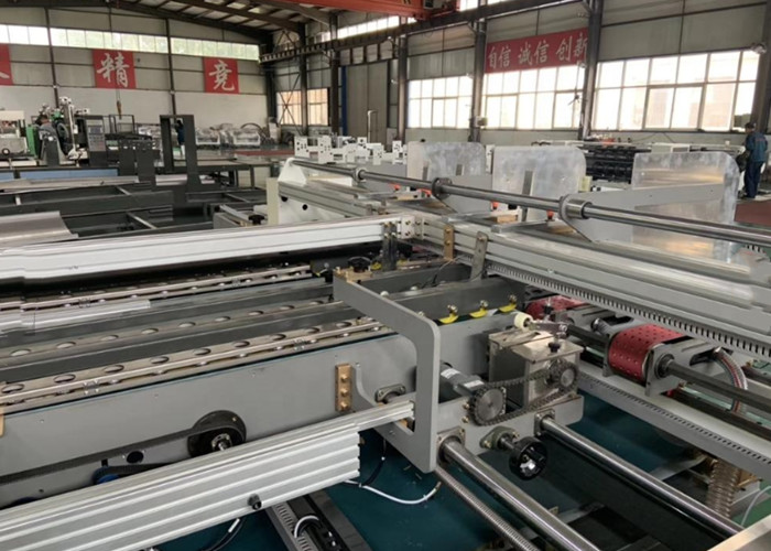 Corrugated Box Folding And Gluing Machine , Two Pieces Carton Box Forming Machine