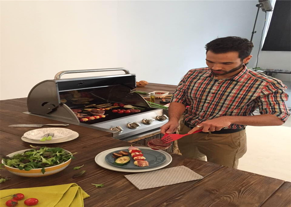 Factory price silver 430 stainless steel slow 5 burners protable gas BBQ grill