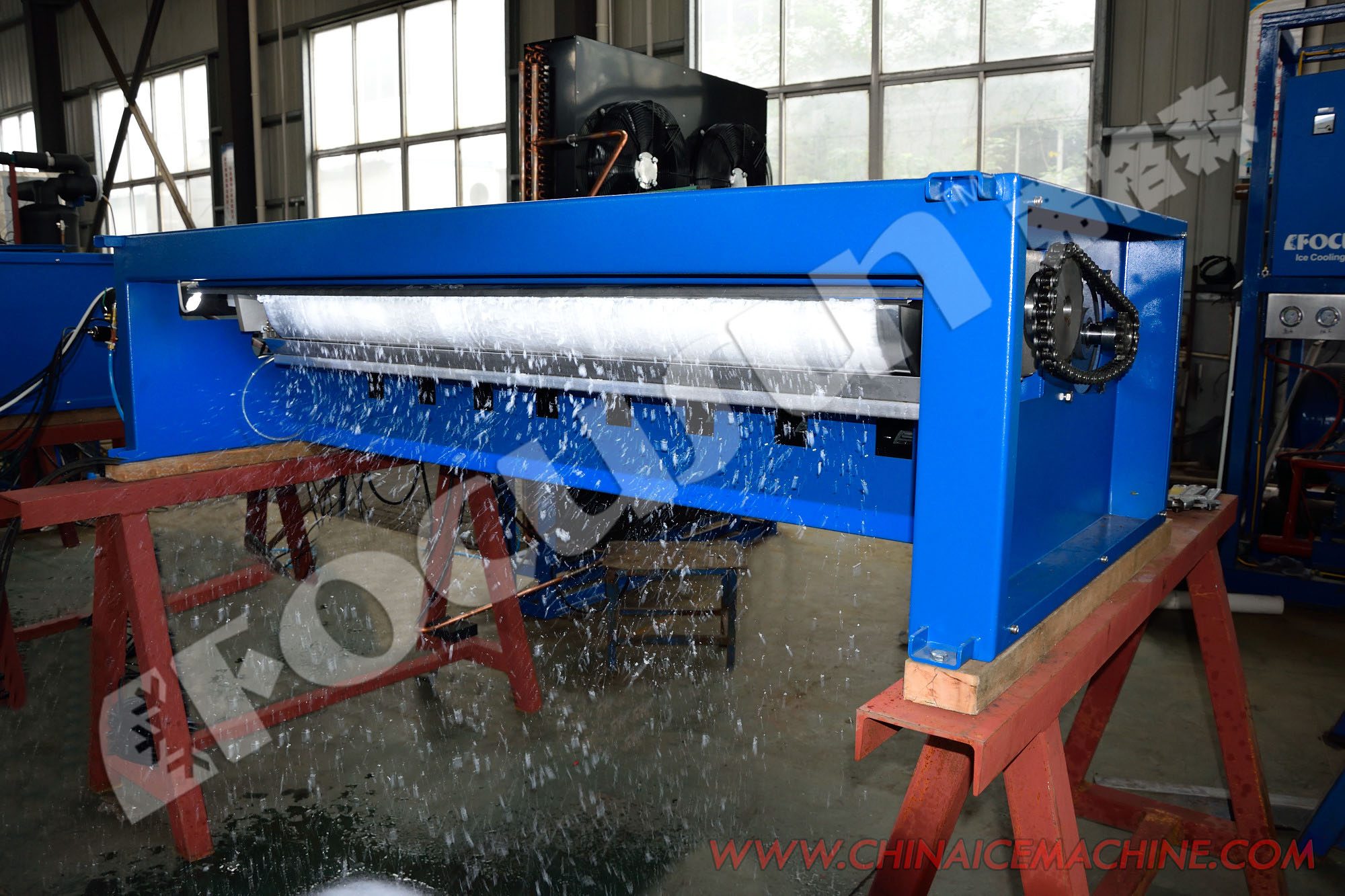 4.5T Snow Falling Machine for Indoor Snow Park And Can Artificially Simulate Snowy Scenes