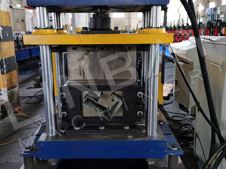 Wall Panel Structure Chain Drive High Speed Metal Door And Window Roll Forming Machine