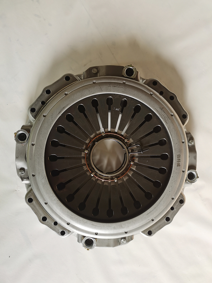 HOWO Truck Spare Parts Az9725160100 Clutch Cover Assy
