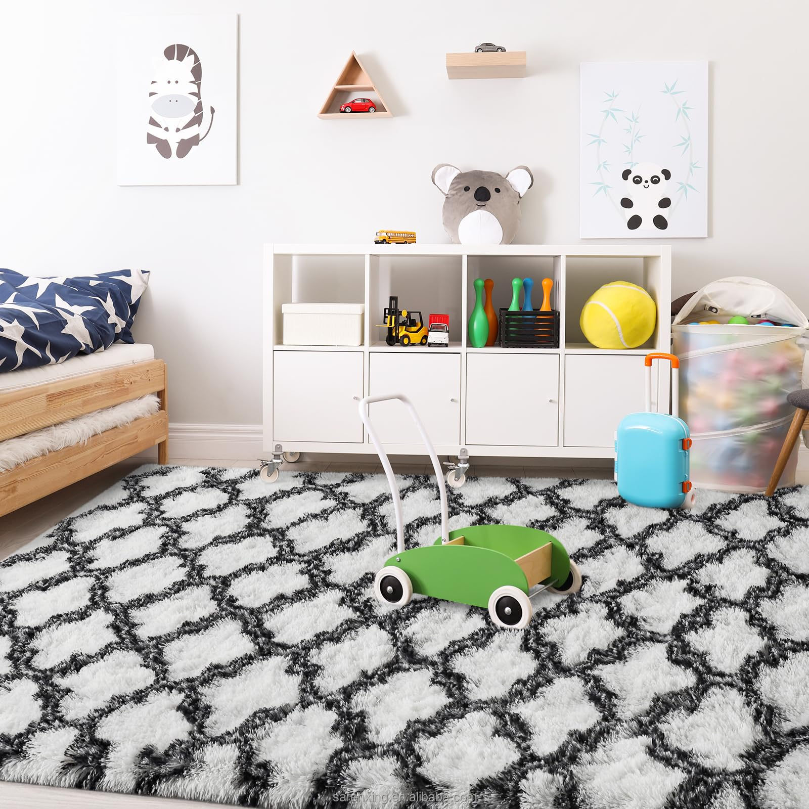 Travel Fluffy Geometric Rug for Kids Nursery Non Slip Modern Area Carpet Made of Polyester