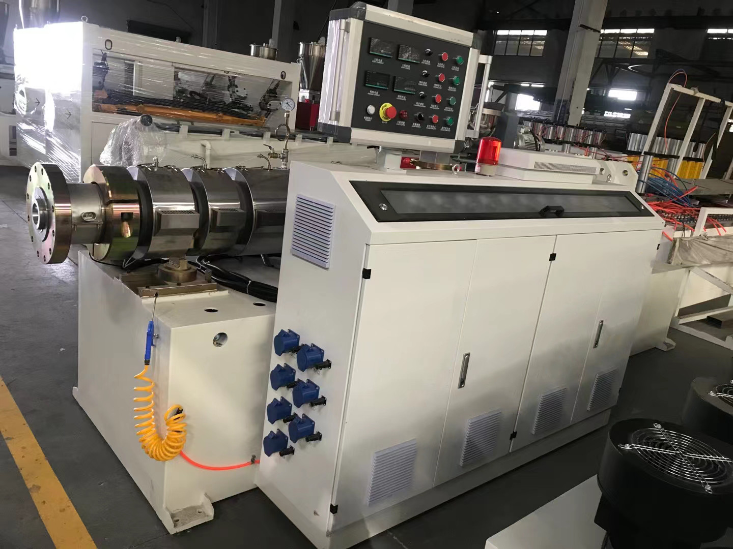 High Energy PVC Pipe Production Extrusion Machine 150 - 250KG / H