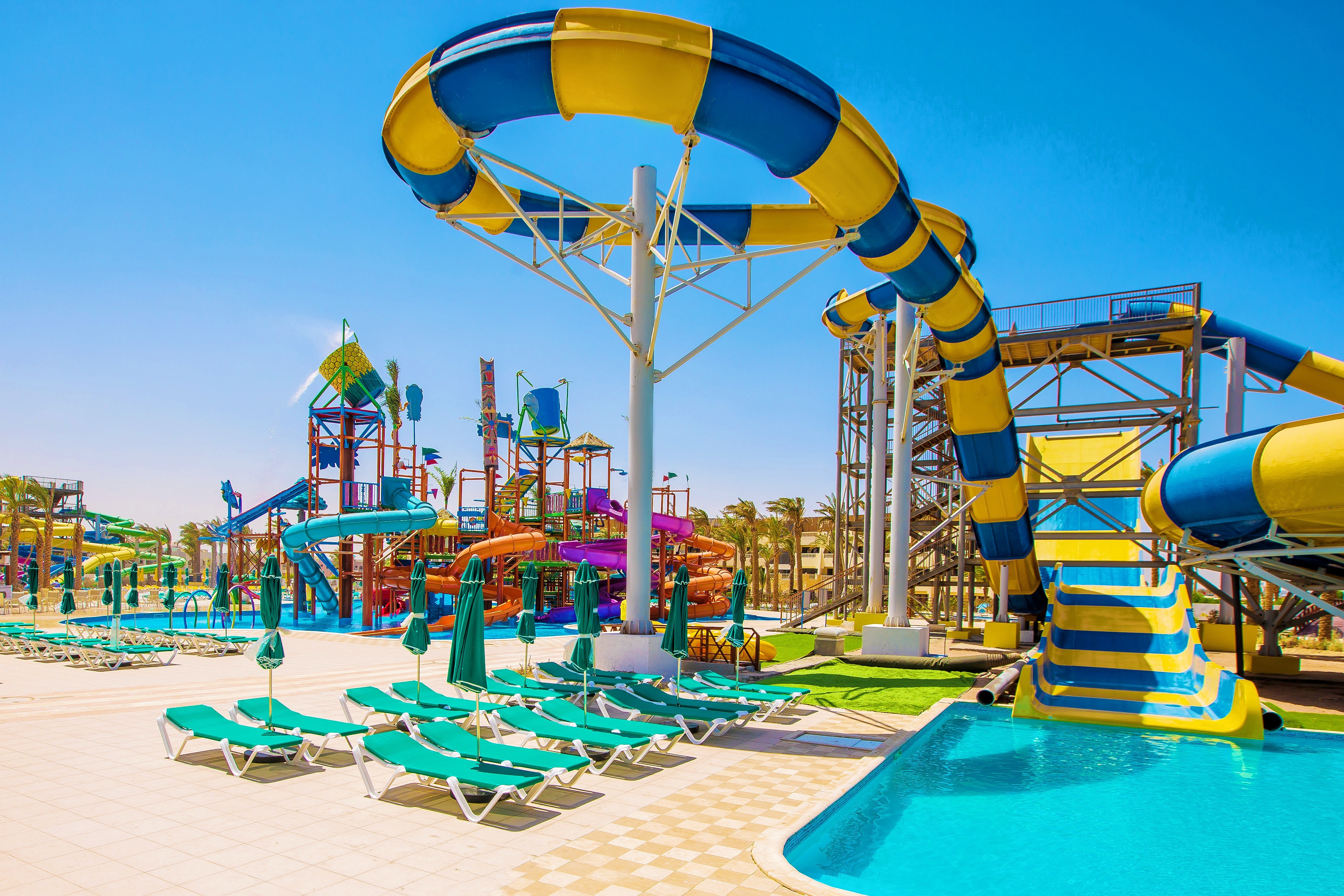 ODM Water Theme Park Playground Games Item Equipment Fiberglass Spiral Slide