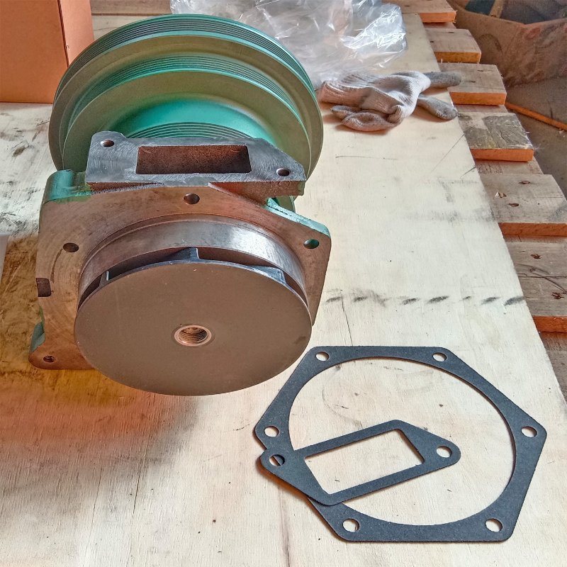 Sinotruk HOWO Weichai Engine Parts Vg1500060051 Water Pump