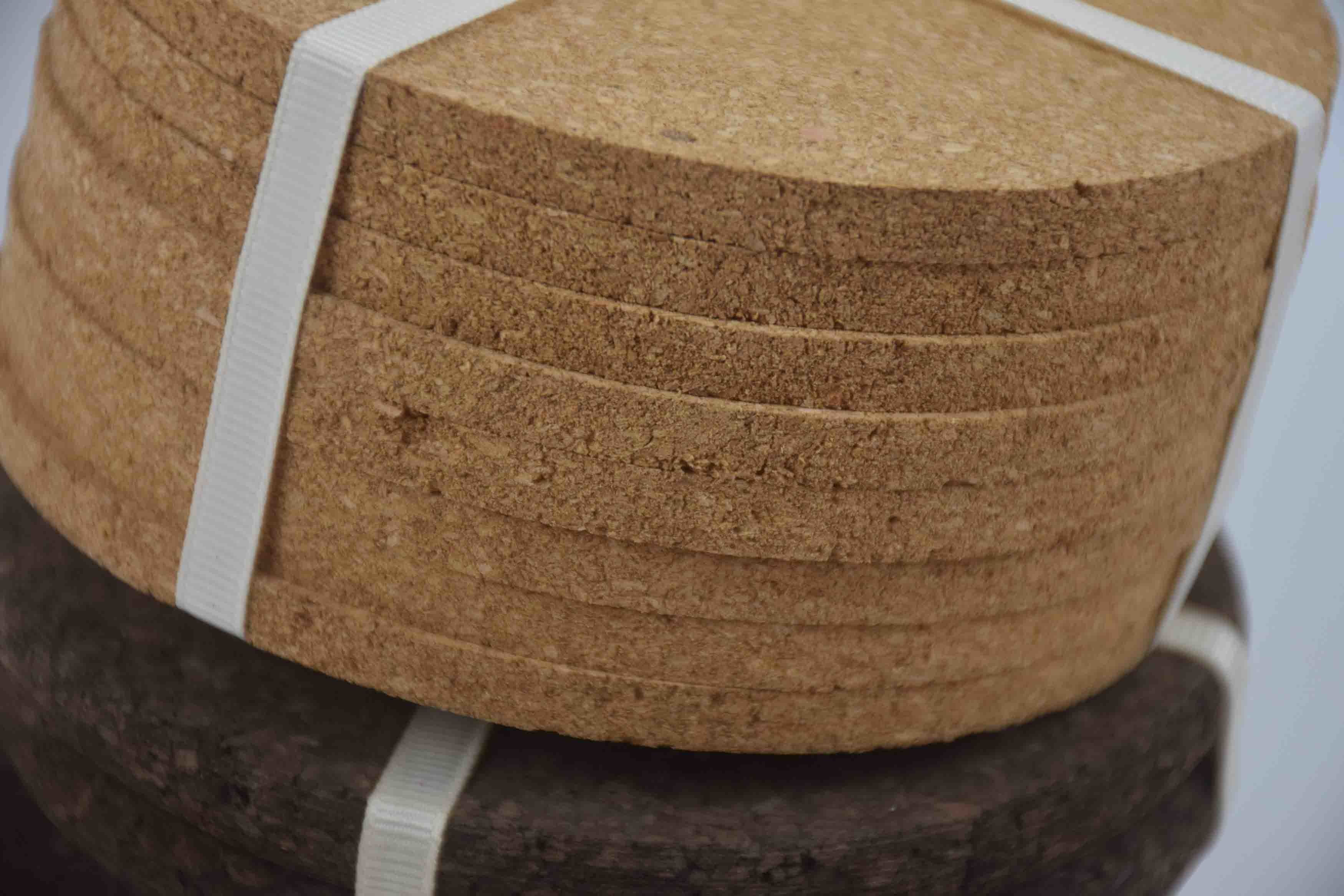Absorbent Cork Coasters For Hot Drinks at Home,Office,Restauarnts With Custom Thickness