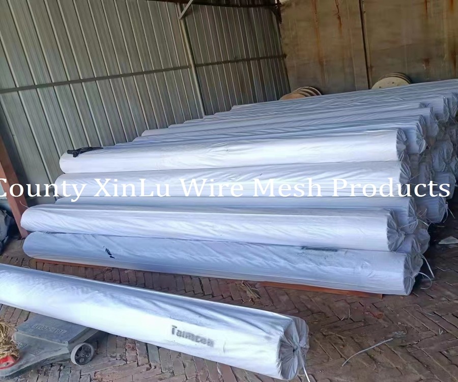 Galvanized Wedge Wire Strainer Pipe Water Well Screen Pipe 219mm Profile V Wire 2.5x4mm