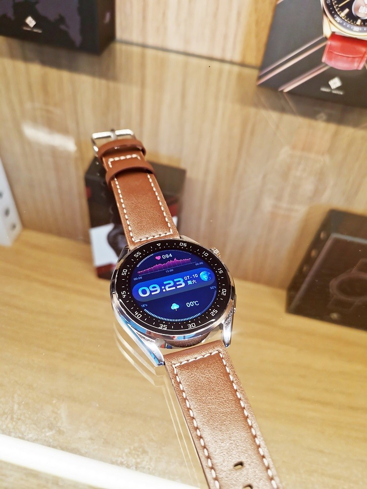E20 IP67 Waterproof Wireless Call Smartwatch 4.2BLE ROHS Drop Shipping