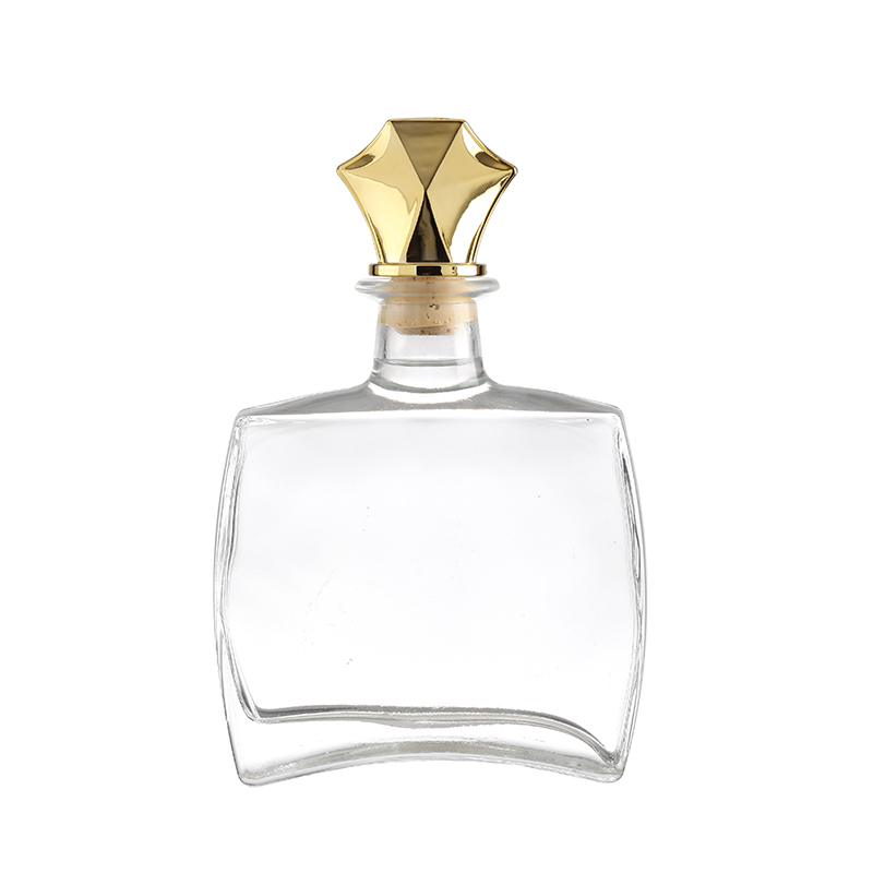 Customizable Sealing Type 500ml Brandy Liquor Glass Bottle Made of Glass Body Material
