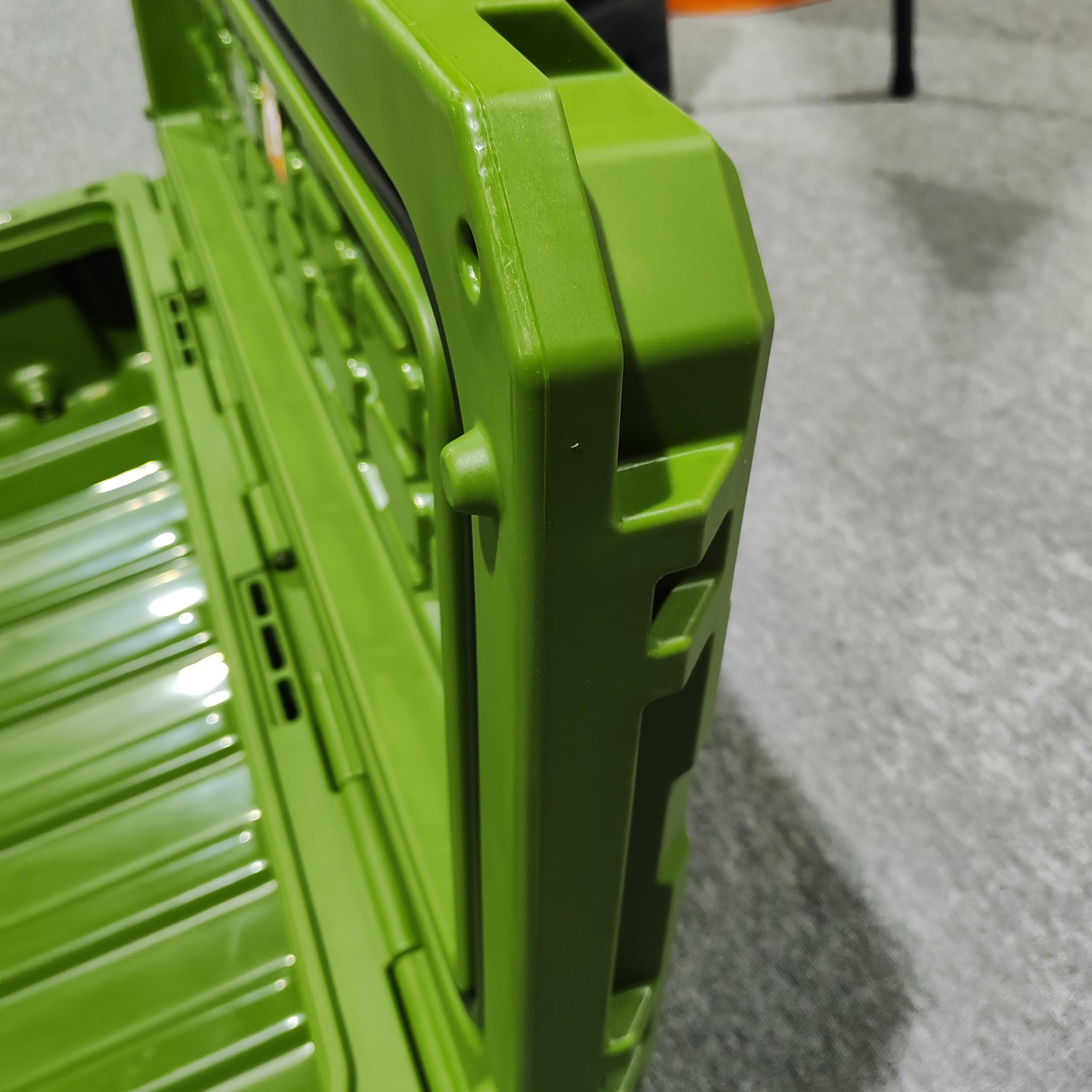 Green Rooftop Cargo Carrier Luggage Roof Rack Box OEM ODM