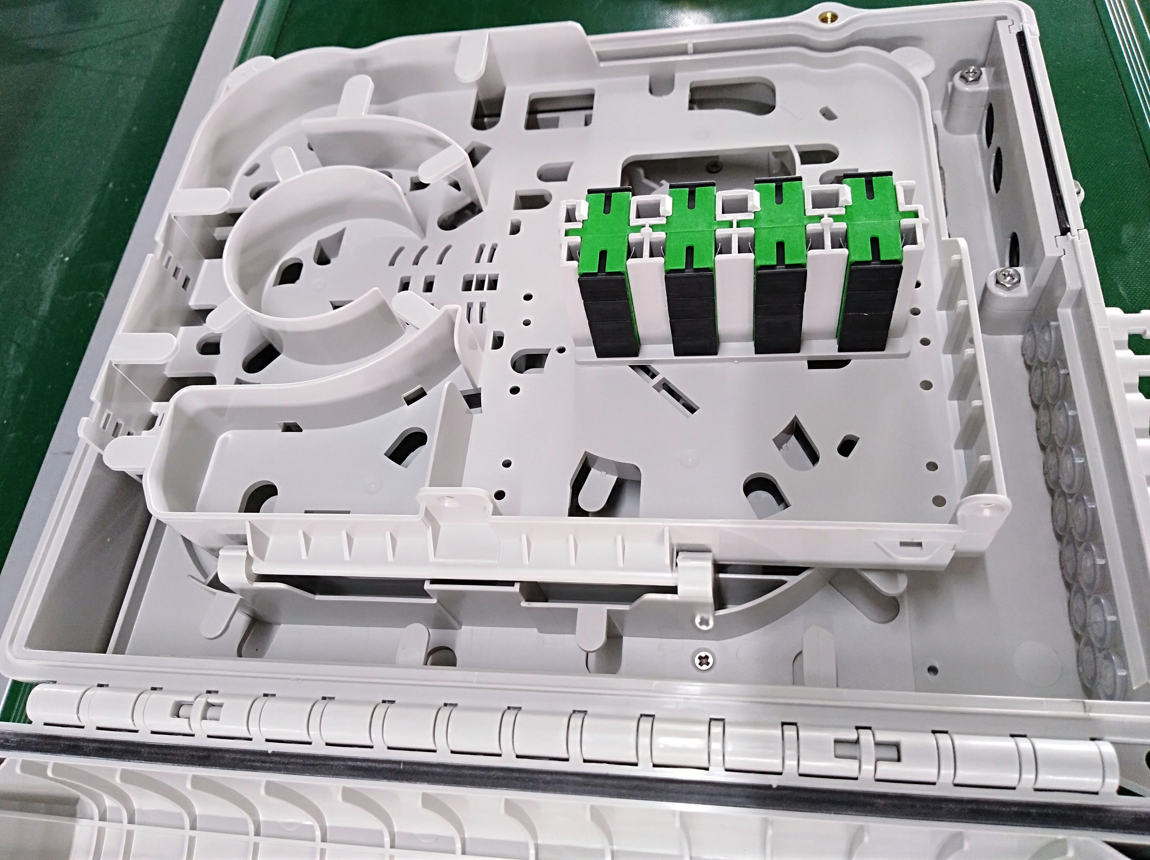 GFS-16U-1 16cores Optical Fiber Distribution Box IP65 328*259*94mm