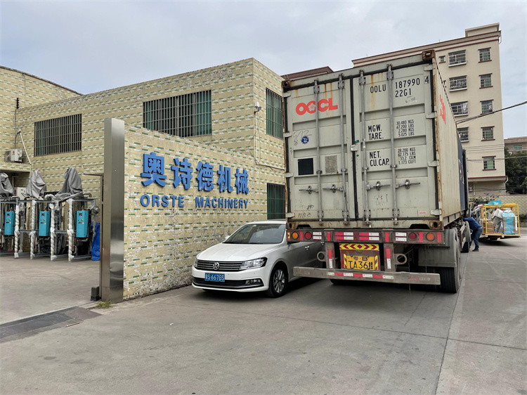 Manual Or Automatic Feeding Plastic Mixing Machine For Consistent Production