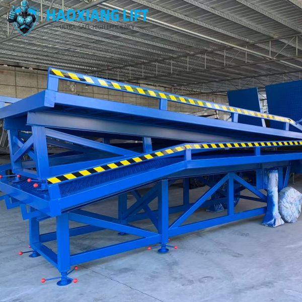 Quality Blue 10t Portable Hydraulic Ramp – CE/ISO Certified, Mobile Sectional Container Loading/Unloading Tool for sale
