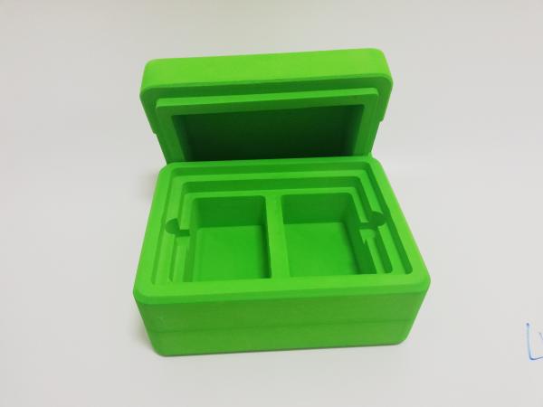 Lightweight Ice Free Cooler Box For Frozen Inner Size 135*188*38mm Pcr Working