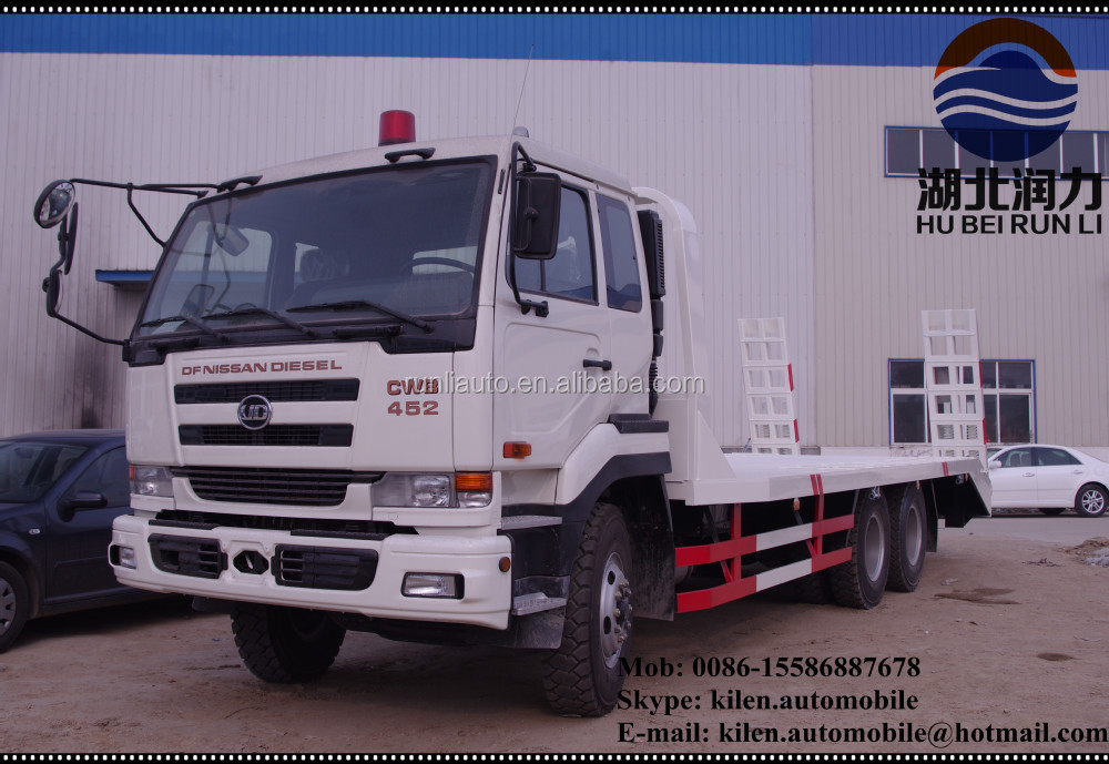 Ud Nissan 6x4 320hp DND3241CWB452H Flatbed Truck Euro 3 Emission Standard