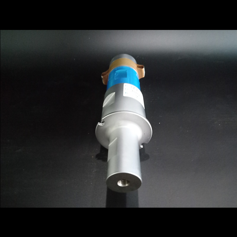 1500W/20KHZ ultrasonic welding transducer for ABS,PVC,PP,PS,Acrylics,Nylon,P.C,PE Plastic Welding