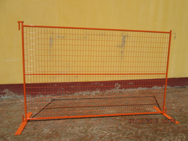 canada construction site fencing