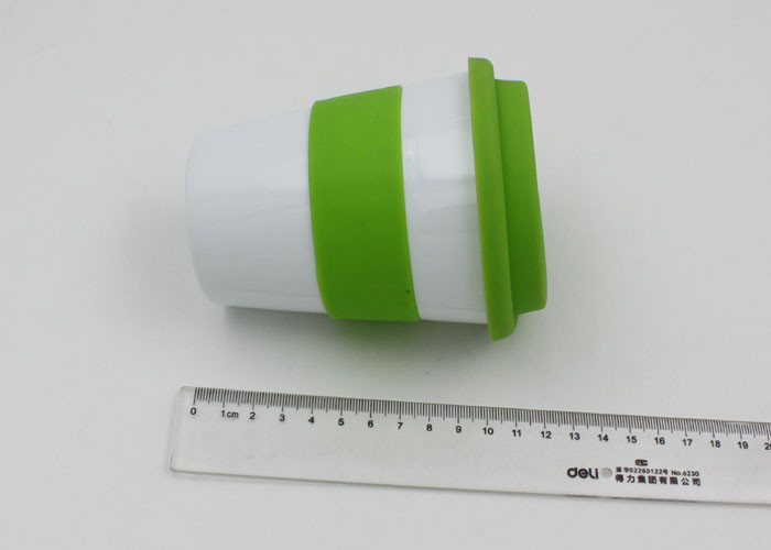 Custom Printed Colorful Plastic Coffee Cup With Silicone Lid And Grip 350ml