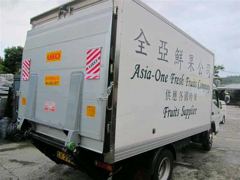 Double Cantilever Steel Tailgate Lift Black Color Voltage 24V 3KW