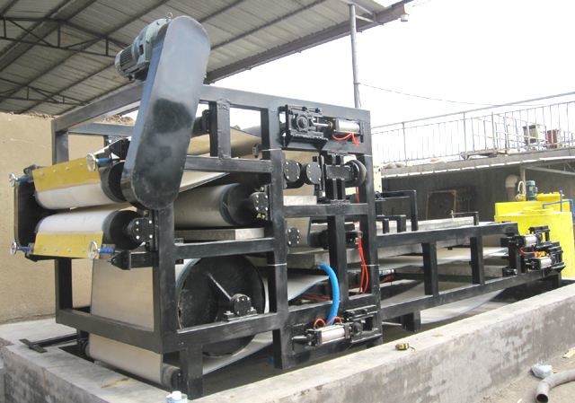 Sewage Desilting Thickening Wastewater Belt Press Filter Sludge Dewatering Belt Machine