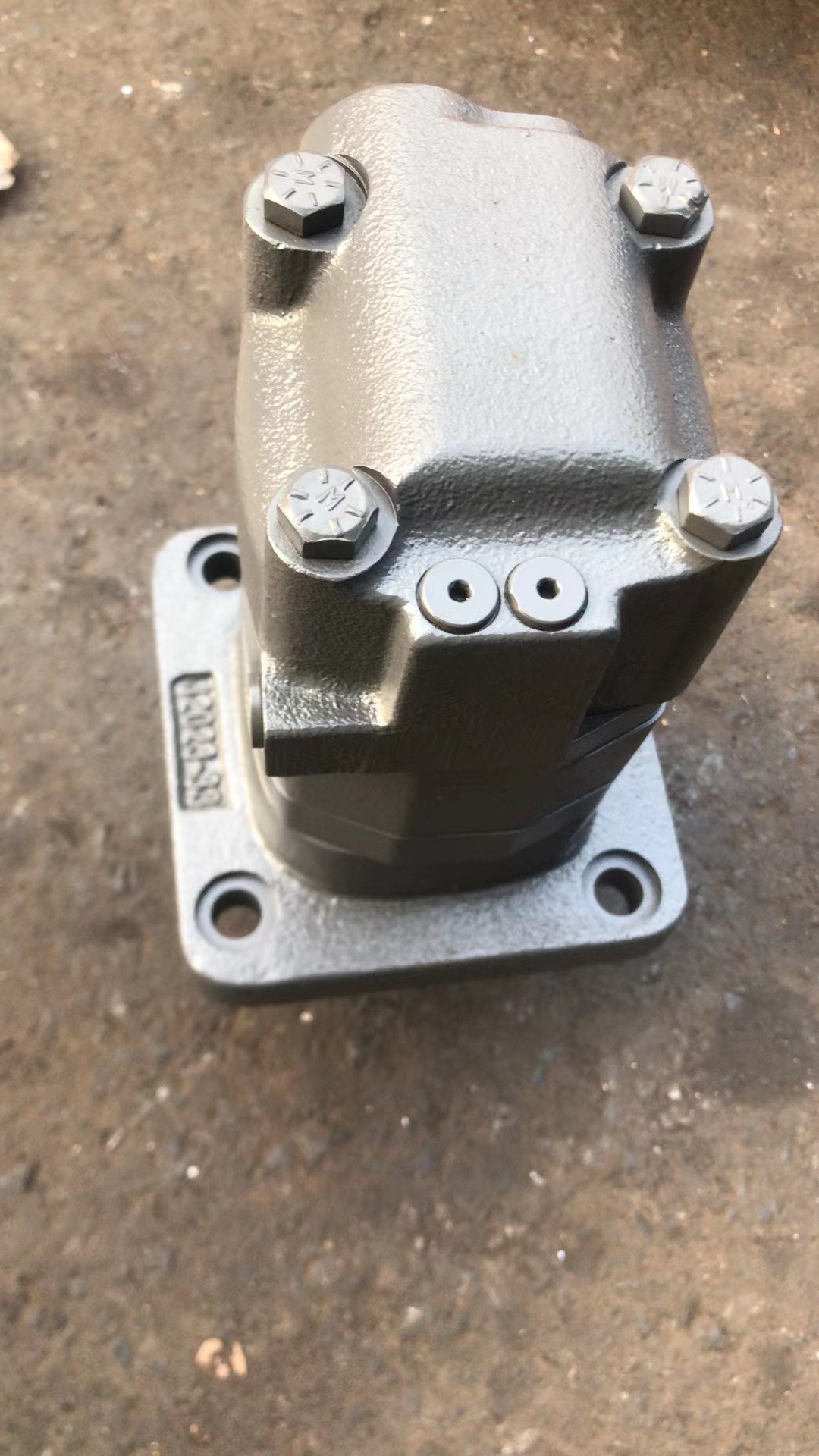 Silver Excavators Spares Swing Motor Assembly For Komatsu PC20-7