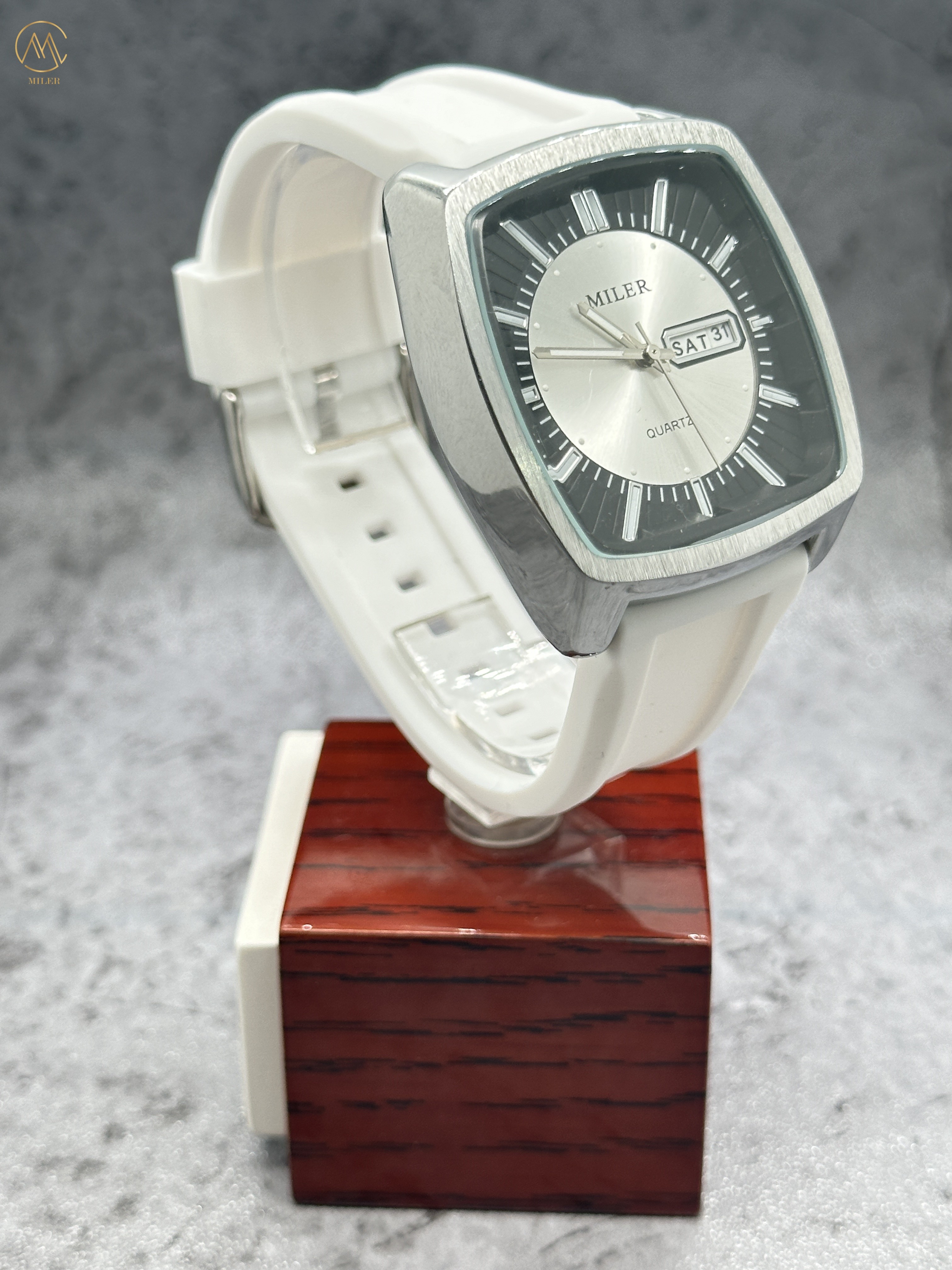Silicone Band Classic Mens Wrist Watches for Classic and Modern Look