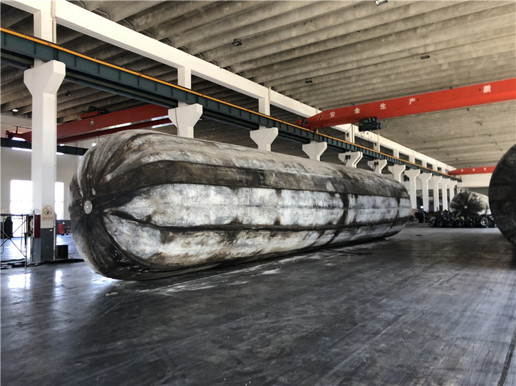 CB/T-3837 Standard 1.5m X 15m Marine Rubber Airbags For Vessel Lifting