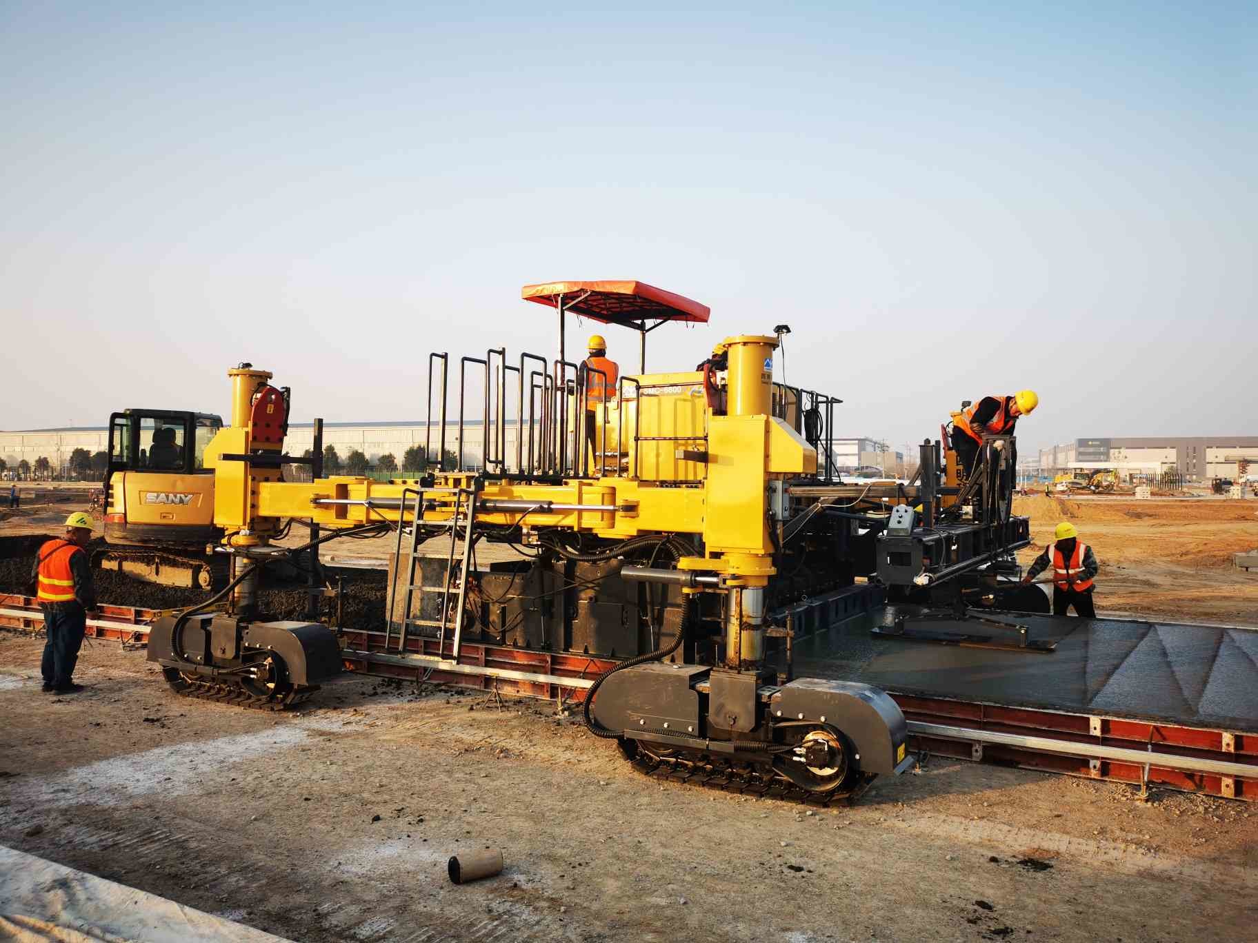 8M Wide Concrete Slip Form Paver For Airport Pavement Laying