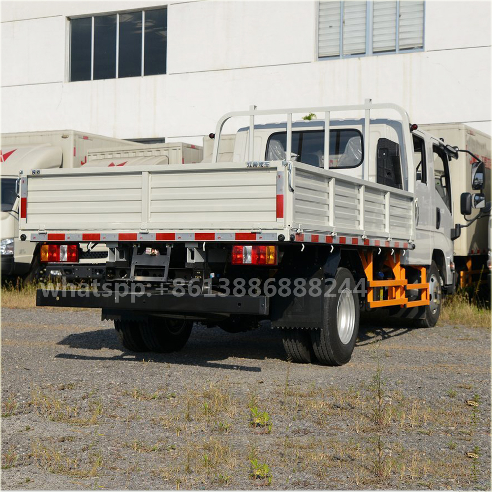 Original Quality JMC Double Row Cargo Truck Pickup Truck Freight Truck