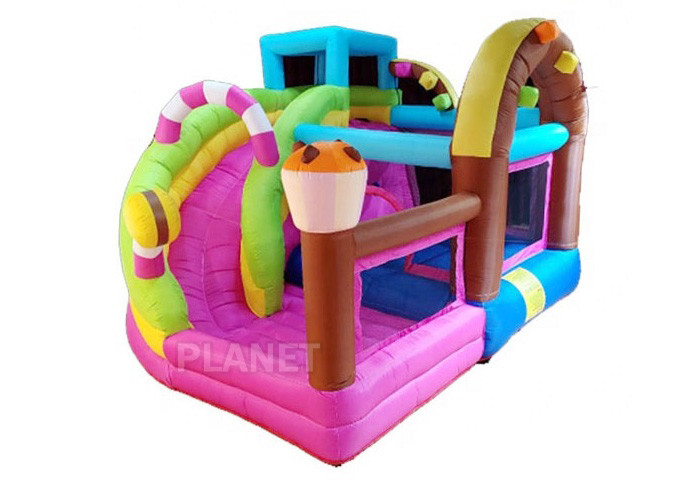 Custom Logo Yard Plato PVC Inflatable Bounce House