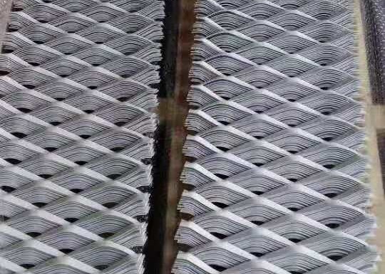 35cm Width Aluminium Galvanized Expanded Metal Mesh Sheet 1.5mm Thickness