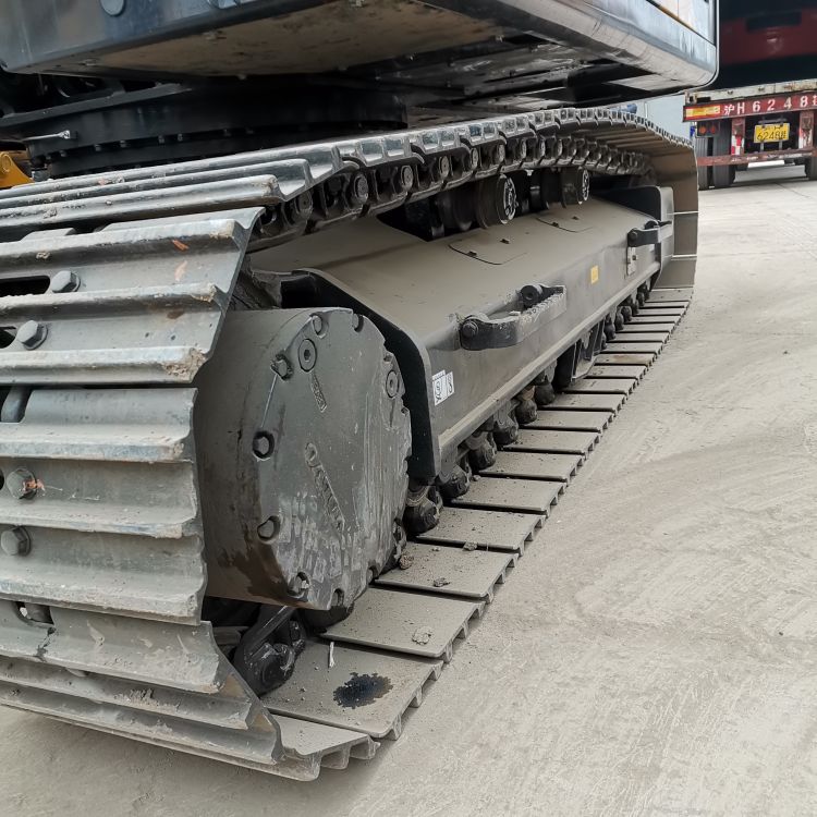 21 Ton Used Volvo EC210 Excavator in Shanghai Good Health and Reliability from Korean