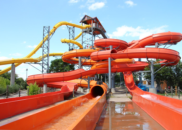 Big Splash Dual Water Slide 15 - 20 M Platform Height 400 Riders / H Capacity