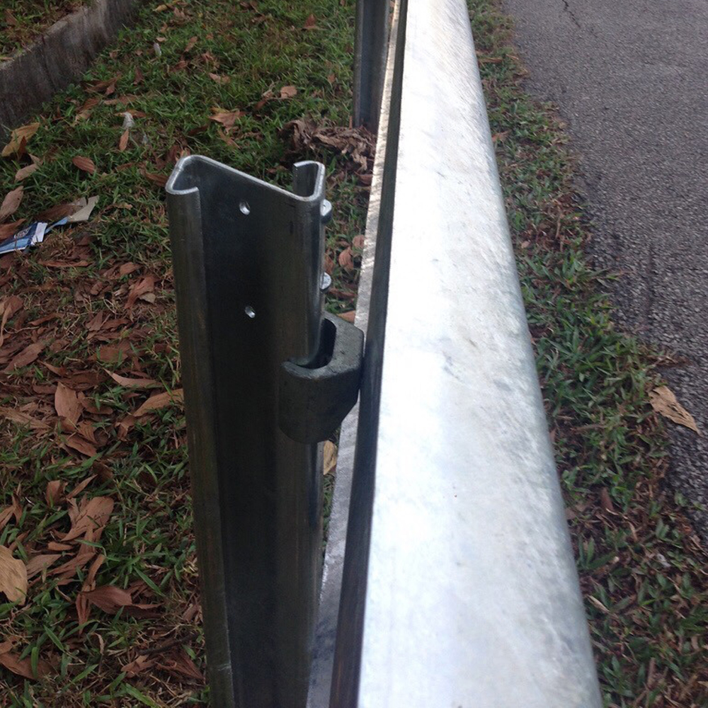 Highway Guardrail AASHTO M-180 Z Shape Posts with Durable Stainless Steel Material
