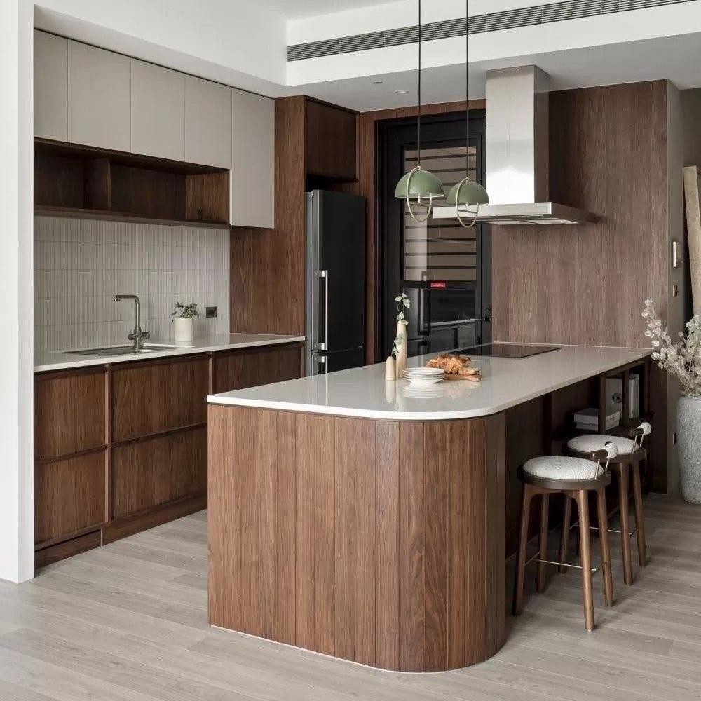 Luxury Customized Modular Kitchen Cabinet Intelligent Technology Fashionable Island Solid Wood MDF Stainless Steel Glass for Villa
