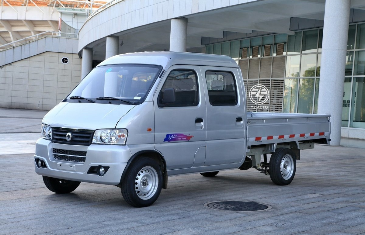 Hot Dubai Market 4*4 Full Automatic Dump Truck with Rear Camera and 4x2 Drive Wheel