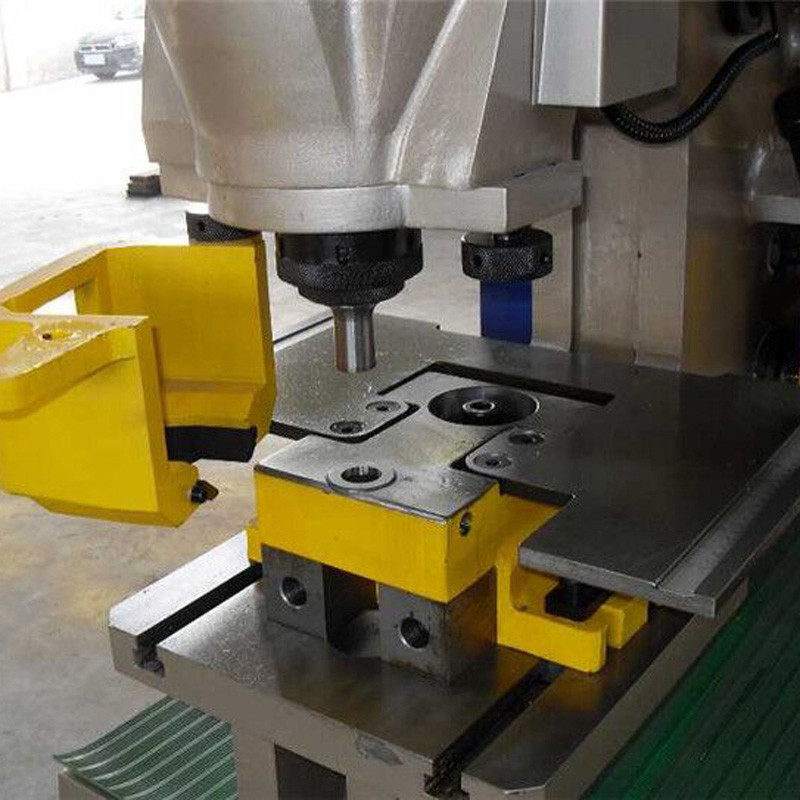 2 Head 65T 90T Steel Ironworker Machine Hydraulic Press For Table Metal Sheet