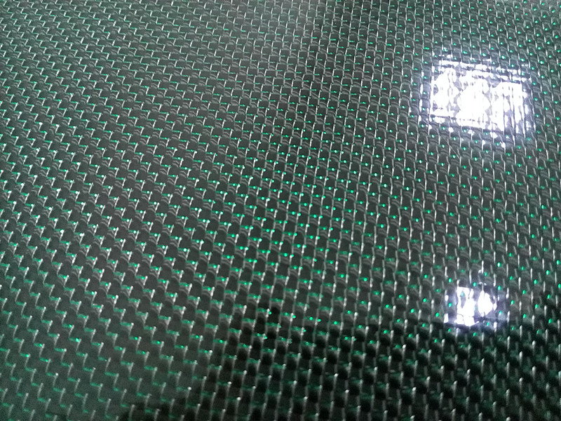 Carbon fiber sheet with Metal wire