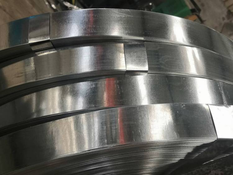 Metal Raw Materials Dx51d Hot Dipped Galvanized Steel Strip Coils with Z121-Z180 Coating and BIS Certificate