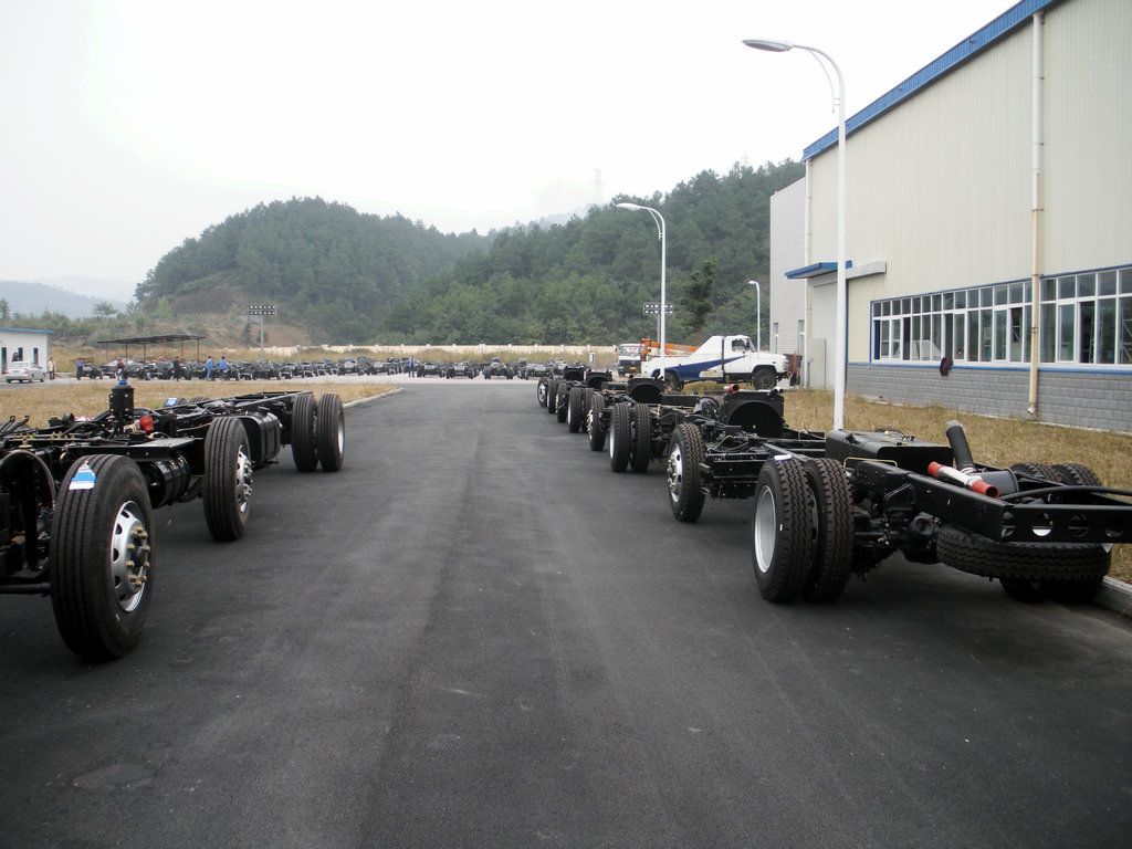 Euro3 Dongfeng EQ6710KSAC1 Bus Chassis,Dongfeng Coach Bus Chassis,Dongfeng City Bus Chassis
