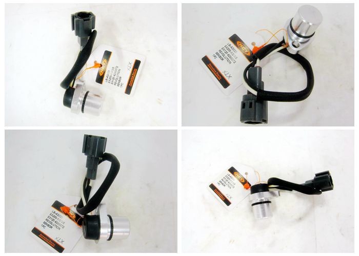 EX200-1/2/3/5 EX120 Engine Revolution Sensor Hitachi Oem Parts 4265372